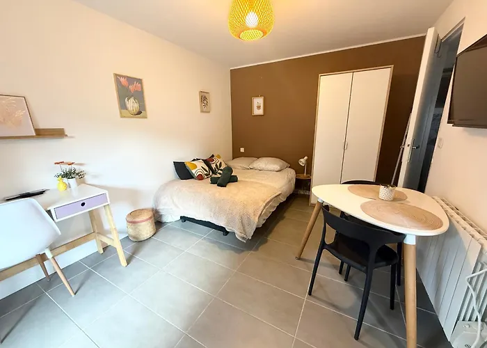 Le Pavillon Cosy & Terrasse Proche Bordeaux Апартаменты